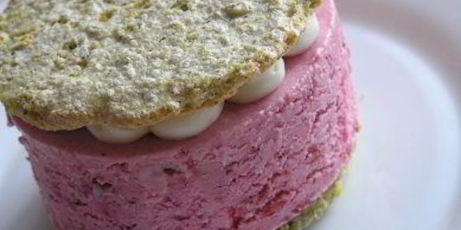 Рецепт фисташковое пирожное с брусничным семифредо