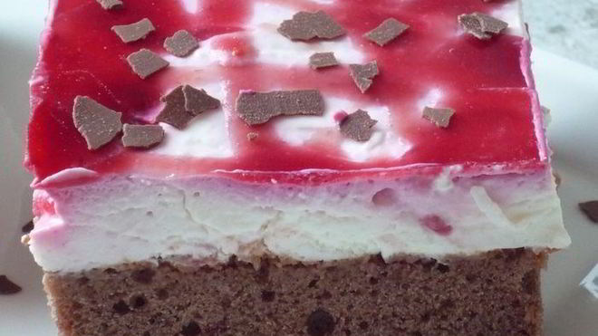 Рецепт Малиновые пирожные Страчателла