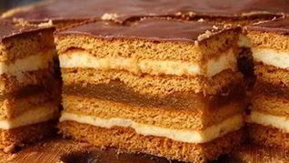 Рецепт Медовое пирожное с яблочным джемом