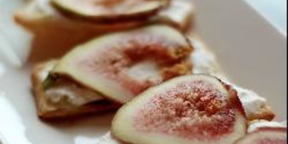 Как приготовить пирожное из слоеного теста с маскарпоне и инжиром