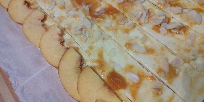 Рецепт пирожное из слоеного теста с нектарином