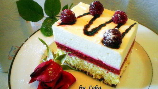 Рецепт Пирожное Малина в шампанском