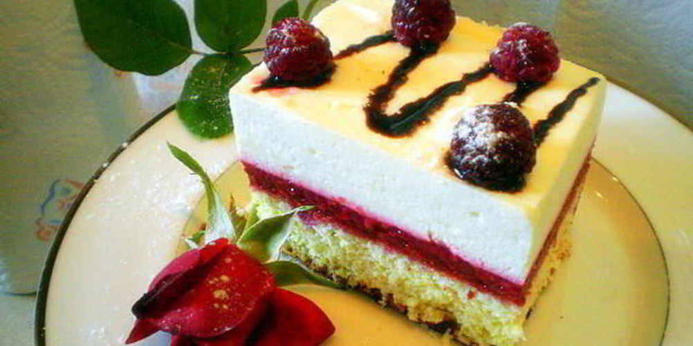 Как приготовить пирожное малина в шампанском