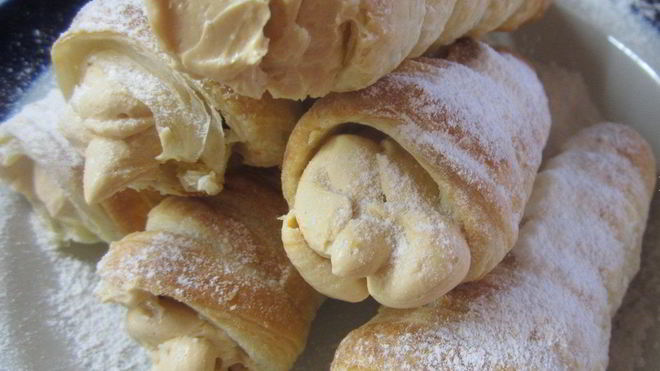 Рецепт Пирожные из слоеного теста