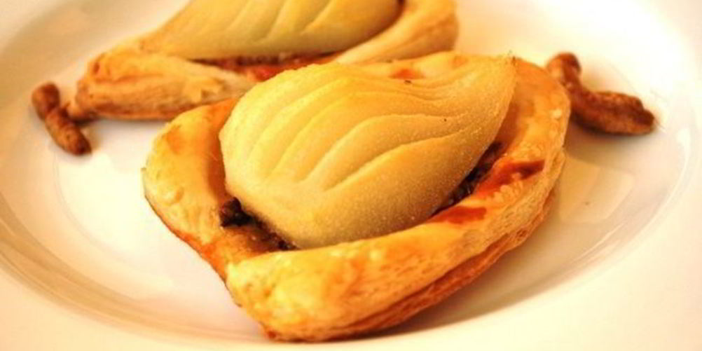 Как приготовить пирожные с грушами
