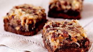 Рецепт Пирожные с орехами и кокосовой стружкой