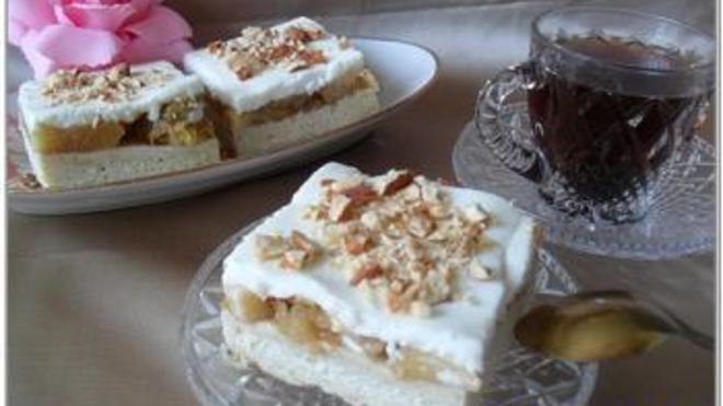 Рецепт Пирожные с ревенем и яблоками