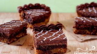 Рецепт Пирожные с шоколадно-ванильной глазурью