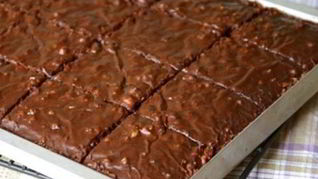 Рецепт Пирожные в шоколадной глазури по-домашнему