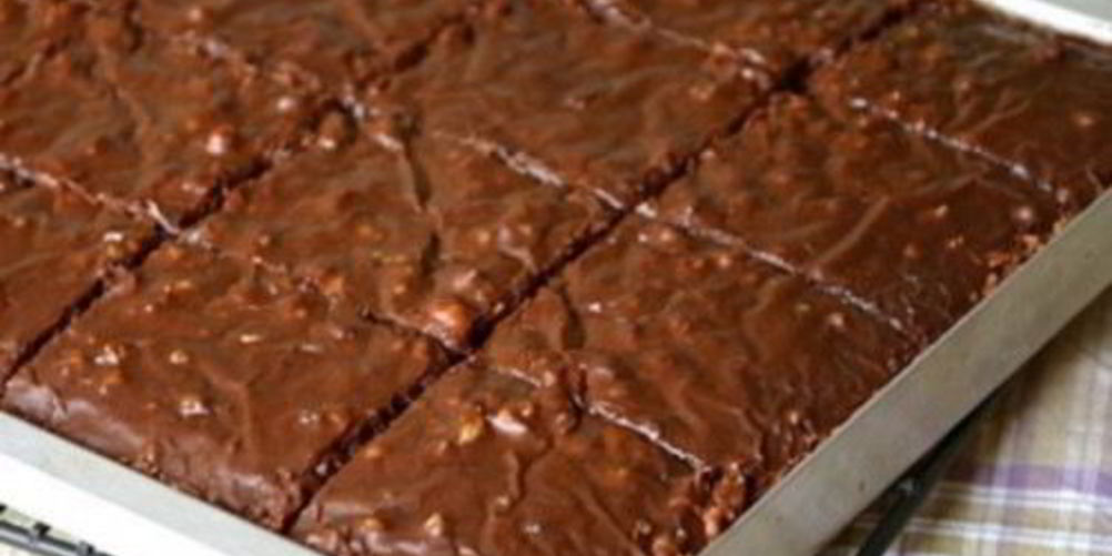 Как приготовить пирожные в шоколадной глазури по-домашнему