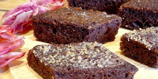 Рецепт пряное пирожное с карамельной корочкой чай с молоком