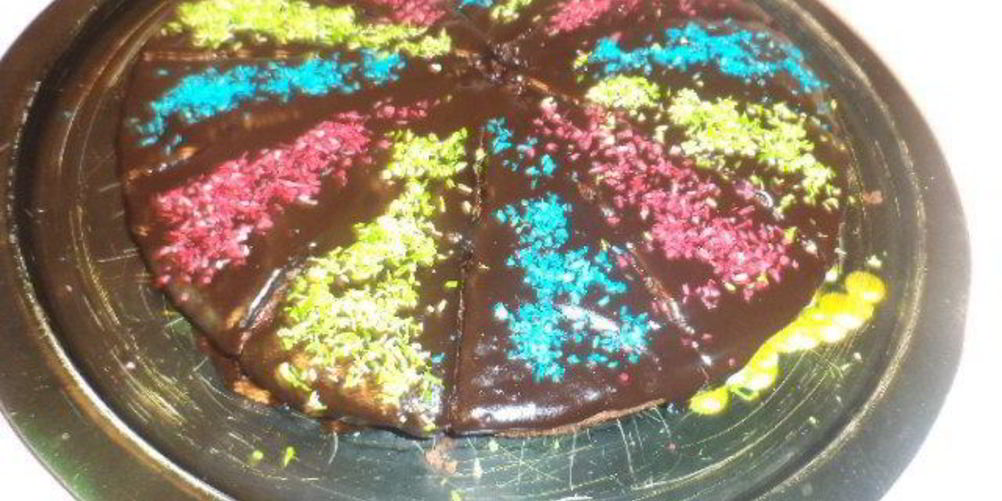 Как приготовить разноцветное пирожное