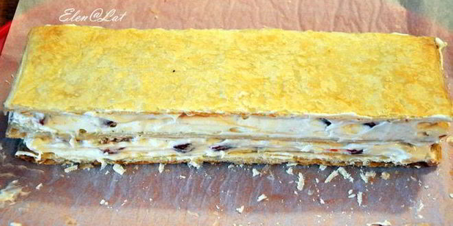 Рецепт слоеное пирожное с клубникой, сливками, белым шоколадом и ароматом лимона