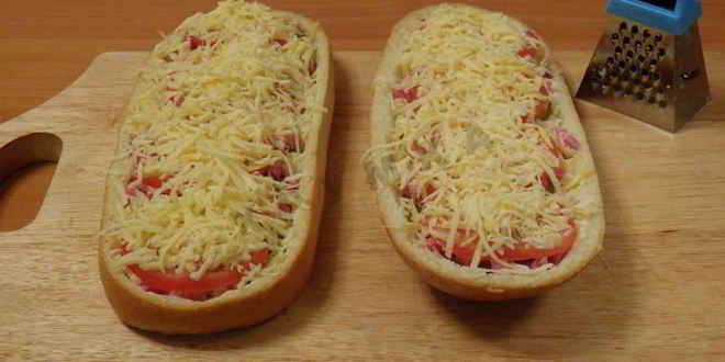 Рецепт ленивая пицца из батона в духовке