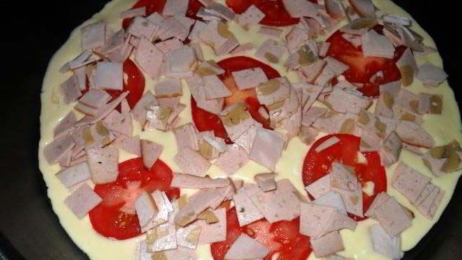 Рецепт Пицца без сыра на сковороде