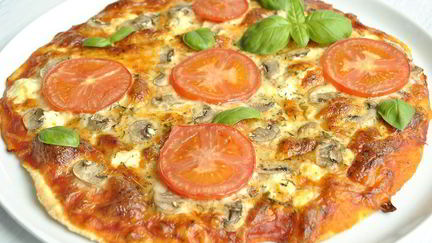 Рецепт Пицца на тонком тесте без дрожжей