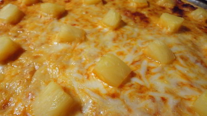 Рецепт Пицца с ананасами и сыром