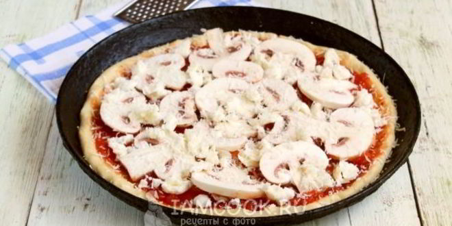 Рецепт пицца с грибами и сыром