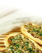 Пицца с грибами в виде сердца