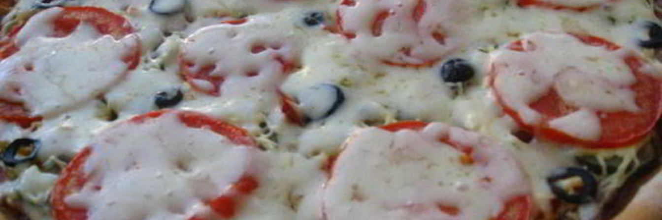 Рецепт Пицца с грудинкой и чесноком