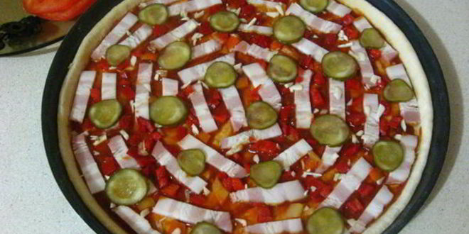 Рецепт пицца с грудинкой и чесноком