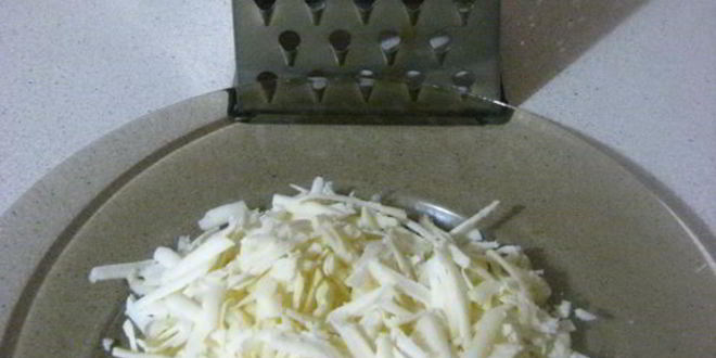 Рецепт пицца с грудинкой и чесноком