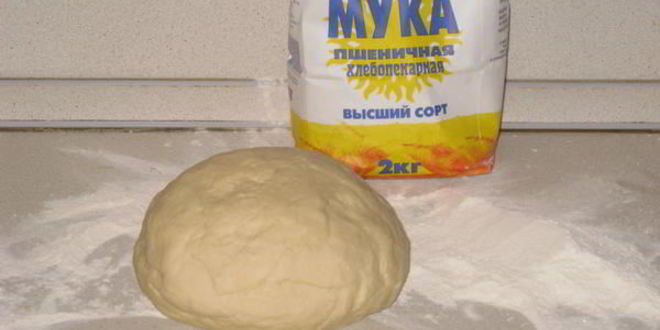 Рецепт пицца с грудинкой и чесноком