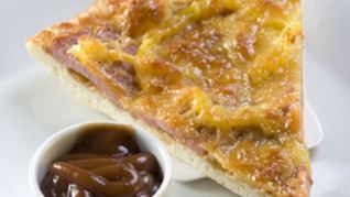 Рецепт Пицца с колбасой и грибами