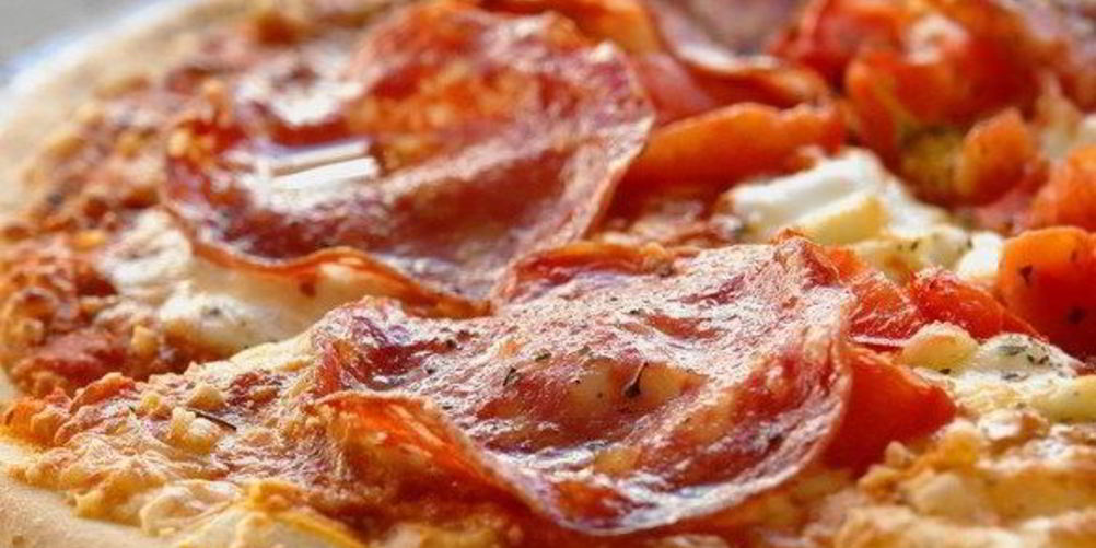 Рецепт пицца с колбасой
