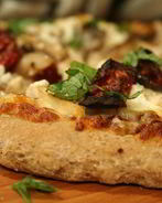 Пицца с курицей и шампиньонами