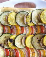 Пицца с овощами и сыром