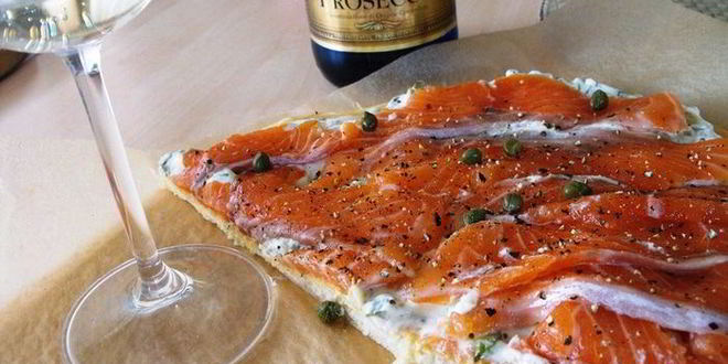 Рецепт пицца с пьяным лососем
