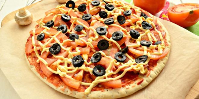 Рецепт пицца с шампиньонами и маслинами
