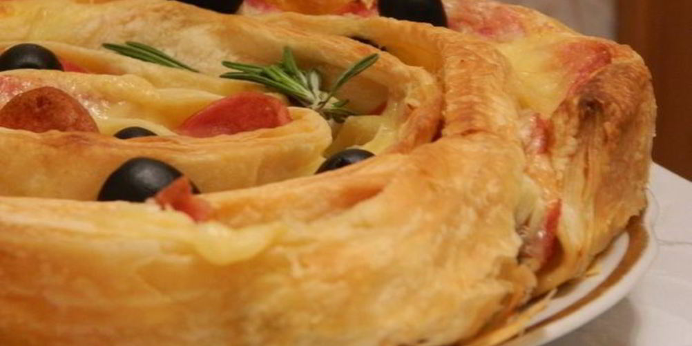 Рецепт пицца с ананасами и ветчиной