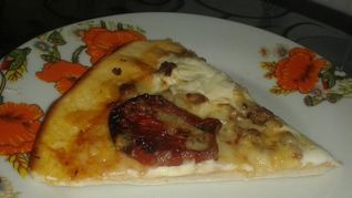 Рецепт Пицца с вялеными помидорками и сливочным сыром