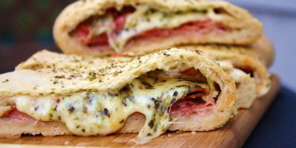 Рецепт тонкая итальянская пицца с салями