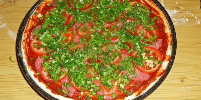 Рецепт пиццы в духовке с колбасоя и сырома