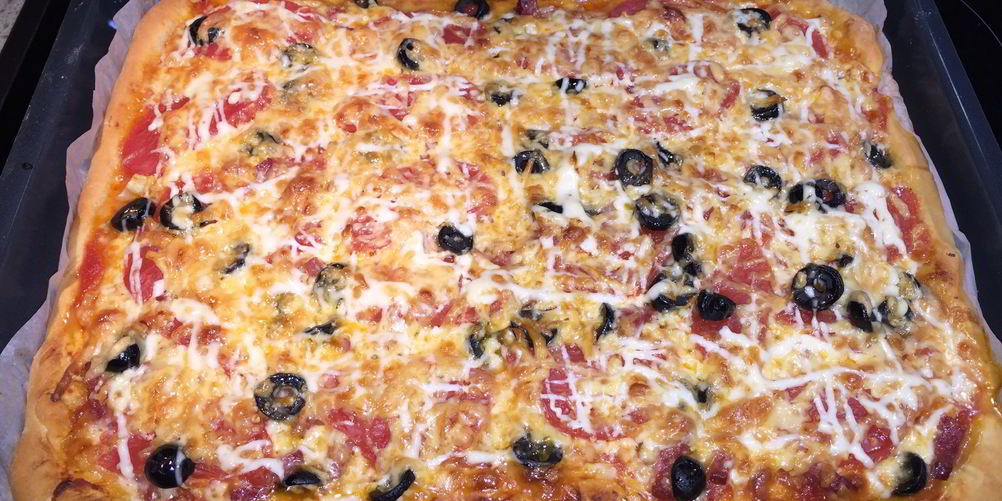 Как приготовить простая пицца на дрожжевом тесте