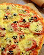 Тонкая пицца на дрожжевом тесте