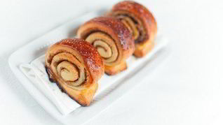 Рецепт Рулетики с инжиром