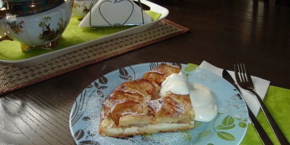 Как приготовить классическая шарлотка с яблоками и творогом