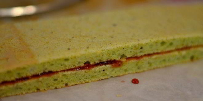 Рецепт клубнично-фисташковая шарлотка