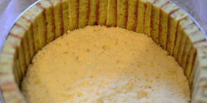 Рецепт клубнично-фисташковая шарлотка