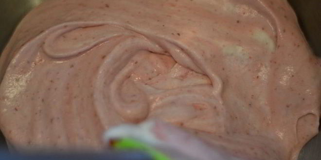 Рецепт клубнично-фисташковая шарлотка