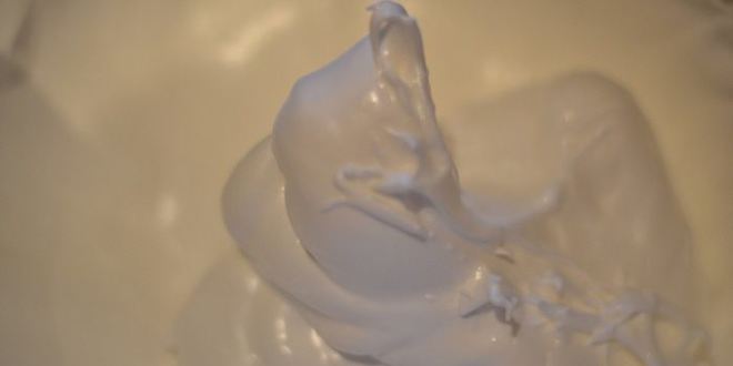 Рецепт клубнично-фисташковая шарлотка