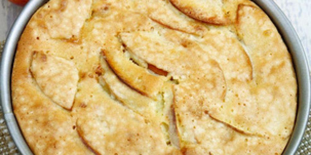 Как приготовить шарлотка легкая