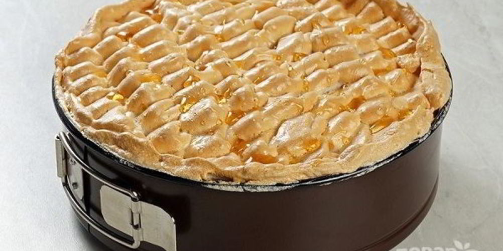 Как приготовить шарлотка с безе