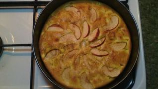 Рецепт Шарлотка с яблоками быстро