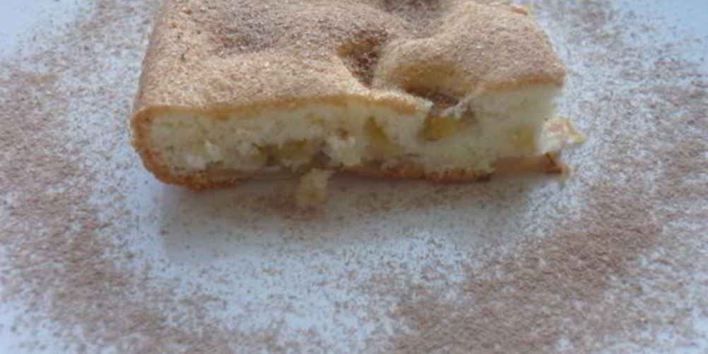 Рецепт красивая шарлотка с яблоками