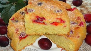 Рецепт Шарлотка со сливами